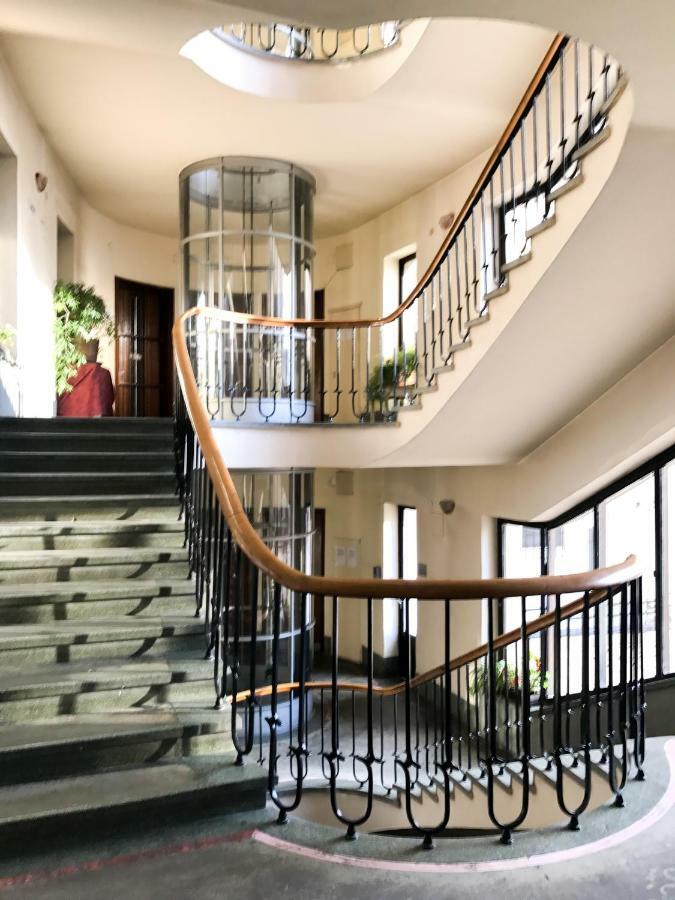 Spacious Bauhaus Icon Flat With Fitness Room In Central Buda, Close To The River And Margaret Island 布达佩斯 外观 照片